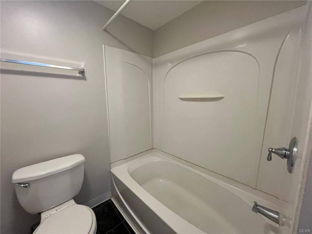 Emmaus Borough, Pennsylvania 18049, United States, 1 Bedroom Bedrooms, ,1 BathroomBathrooms,Residential,Active,97338