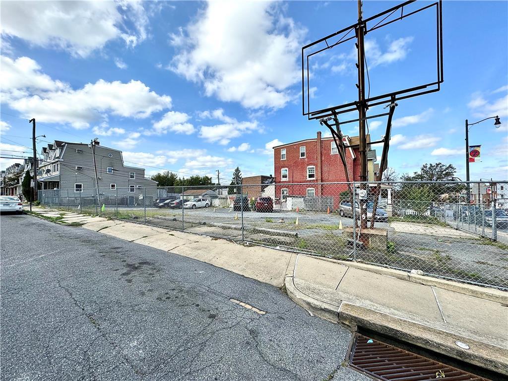 Allentown City, Pennsylvania 18102, United States, ,Residential,Active,69860