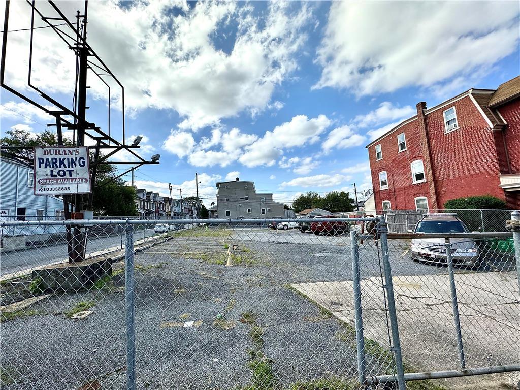 Allentown City, Pennsylvania 18102, United States, ,Residential,Active,69860