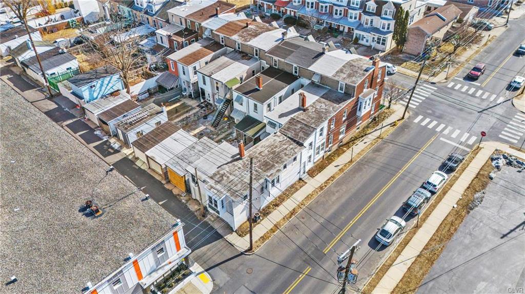 Allentown City, Pennsylvania 18102, United States, 6 Bedrooms Bedrooms, ,3 BathroomsBathrooms,Residential,Pending,84839