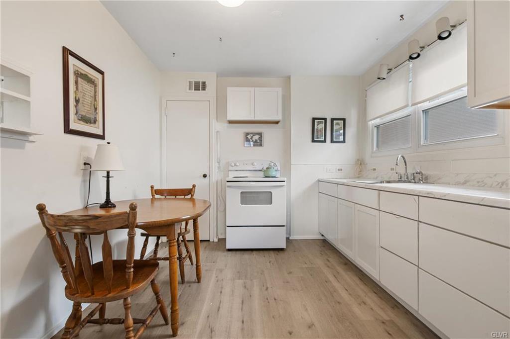 Other Pa Counties, Pennsylvania 17011, United States, 2 Bedrooms Bedrooms, ,1 BathroomBathrooms,Residential,Pending,84593