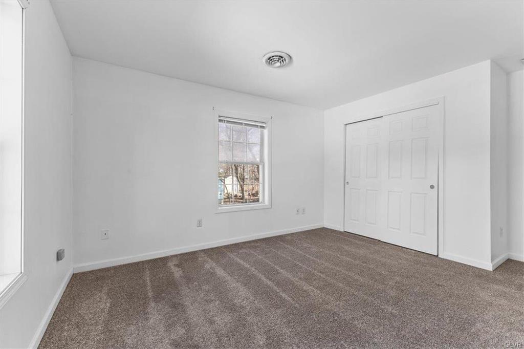 East Stroudsburg, Pennsylvania 18301, United States, 8 Bedrooms Bedrooms, ,4 BathroomsBathrooms,Residential,Active,81439