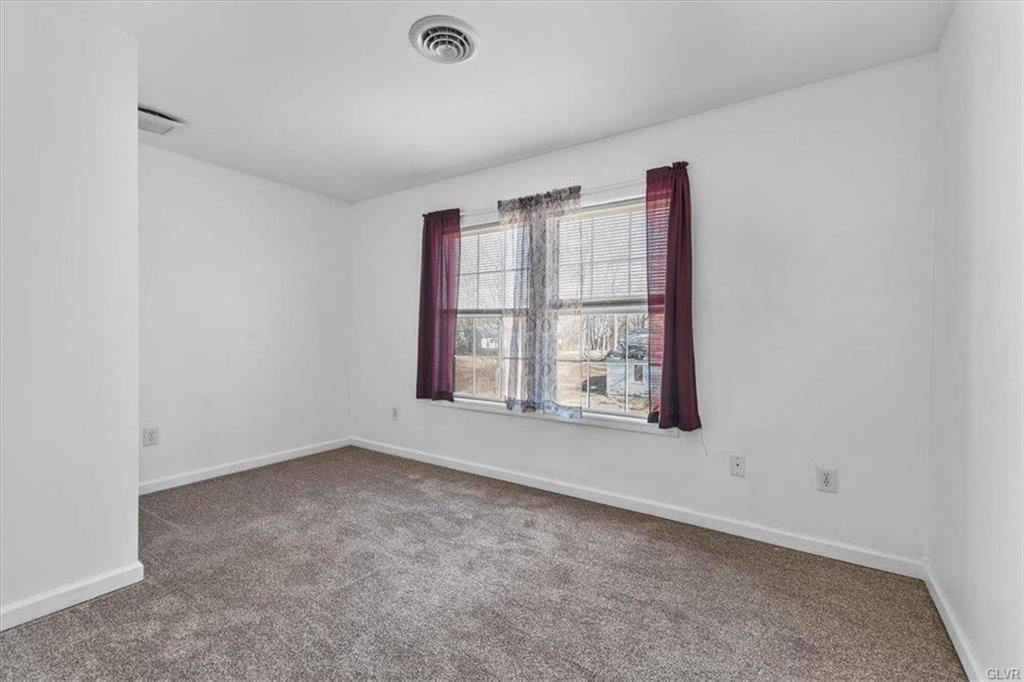 East Stroudsburg, Pennsylvania 18301, United States, 8 Bedrooms Bedrooms, ,4 BathroomsBathrooms,Residential,Active,81439