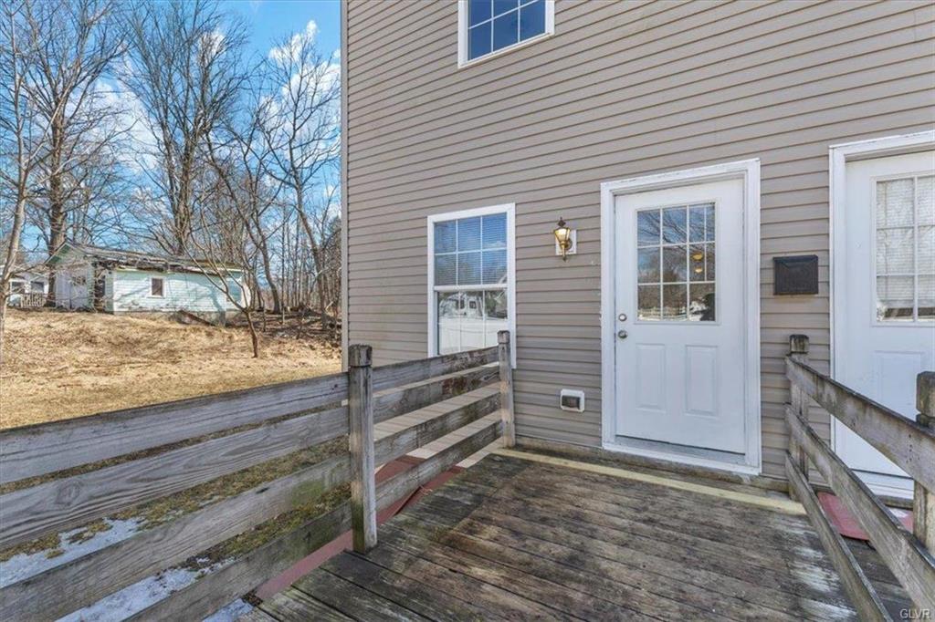 East Stroudsburg, Pennsylvania 18301, United States, 8 Bedrooms Bedrooms, ,4 BathroomsBathrooms,Residential,Active,81439