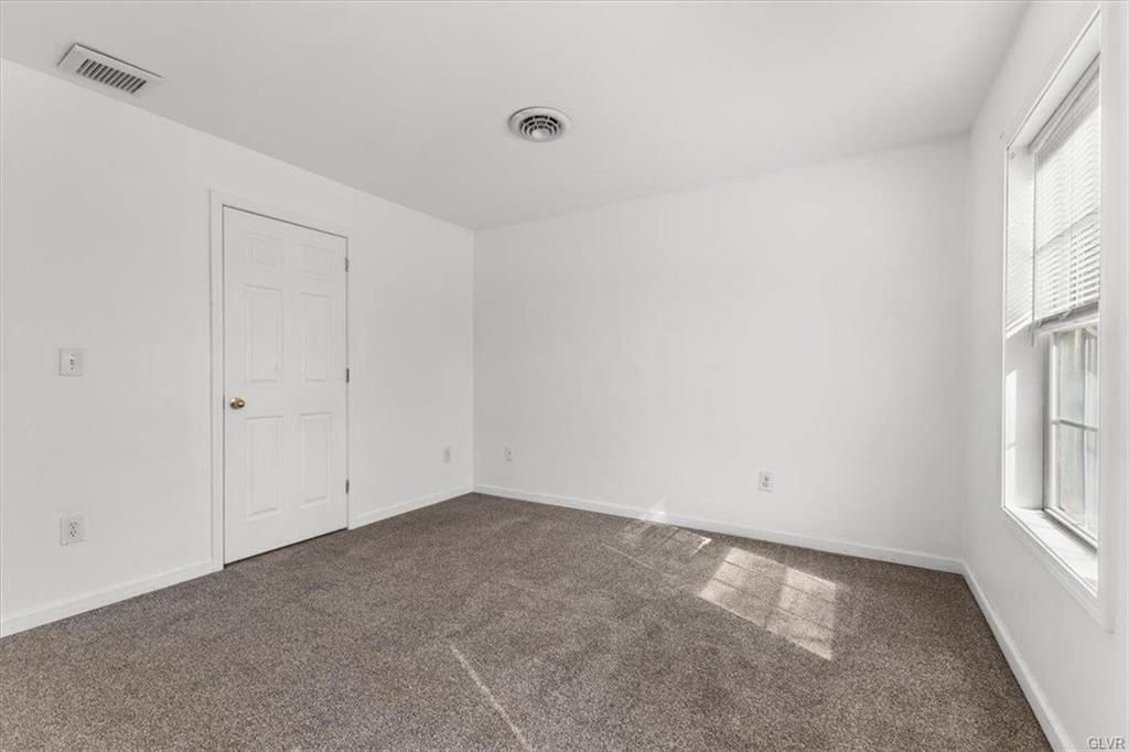 East Stroudsburg, Pennsylvania 18301, United States, 8 Bedrooms Bedrooms, ,4 BathroomsBathrooms,Residential,Active,81439