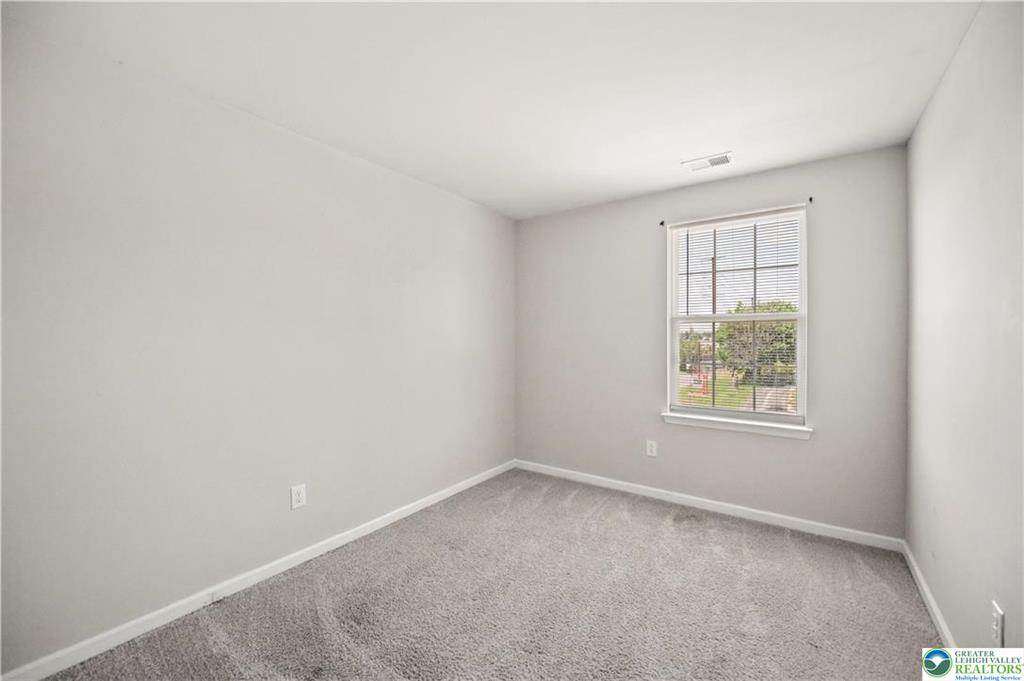 Allentown City, Pennsylvania 18103, United States, 3 Bedrooms Bedrooms, ,3 BathroomsBathrooms,Residential,Active,135128