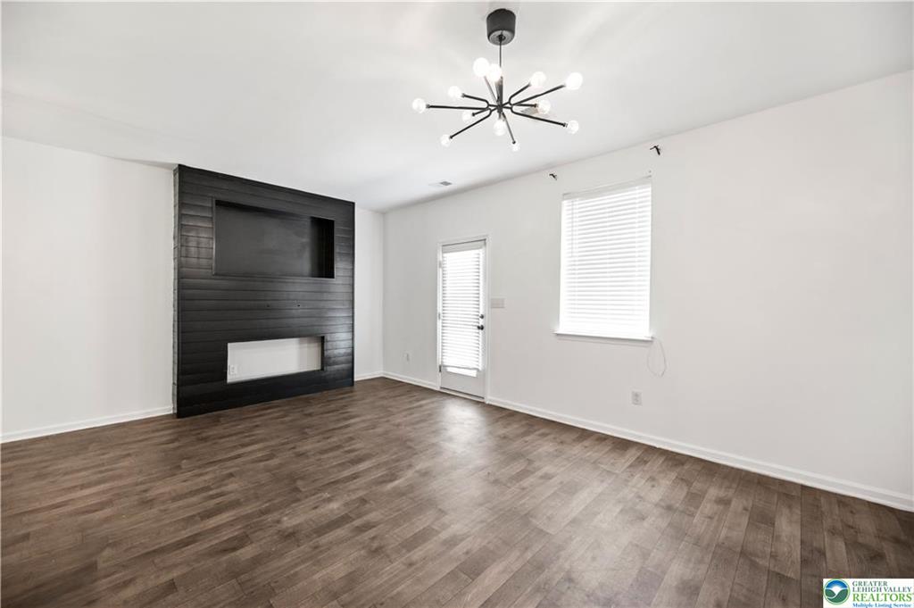 Allentown City, Pennsylvania 18103, United States, 3 Bedrooms Bedrooms, ,3 BathroomsBathrooms,Residential,Active,135128