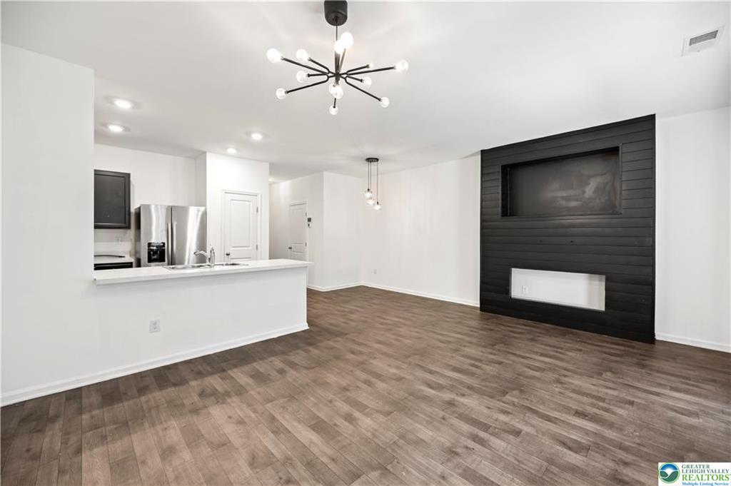 Allentown City, Pennsylvania 18103, United States, 3 Bedrooms Bedrooms, ,3 BathroomsBathrooms,Residential,Active,135128