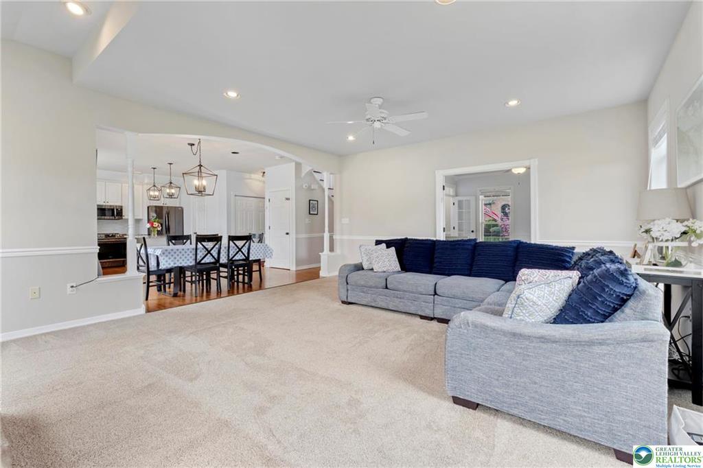 Upper Milford Twp, Pennsylvania 18049, United States, 4 Bedrooms Bedrooms, ,4 BathroomsBathrooms,Residential,Pending,115823