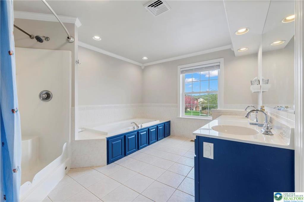 Upper Milford Twp, Pennsylvania 18049, United States, 4 Bedrooms Bedrooms, ,4 BathroomsBathrooms,Residential,Pending,115823