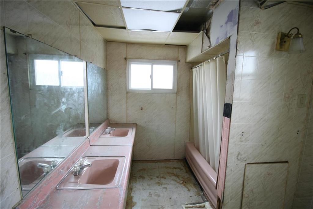 Tamaqua Borough, Pennsylvania 18252, United States, 5 Bedrooms Bedrooms, ,2 BathroomsBathrooms,Residential,Pending,3698