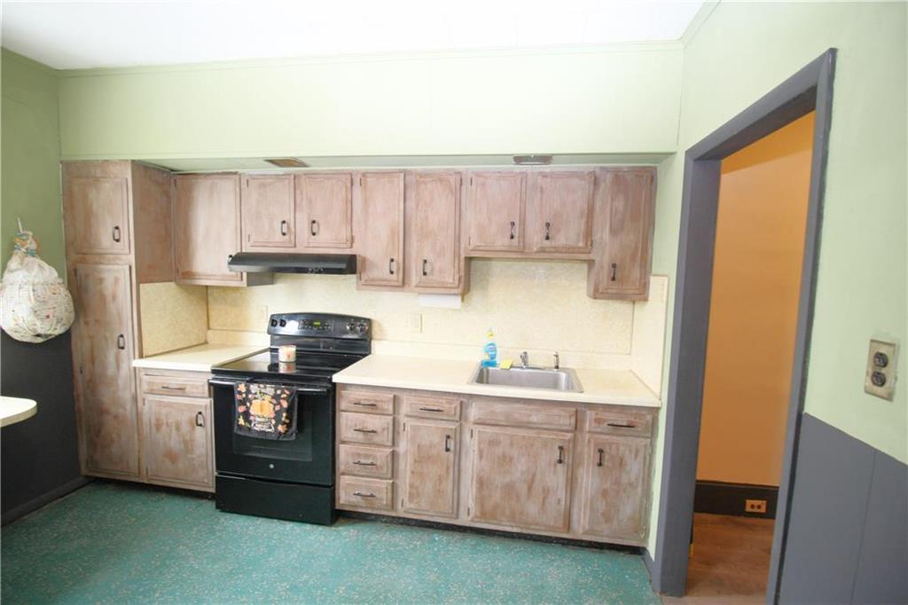 Tamaqua Borough, Pennsylvania 18252, United States, 5 Bedrooms Bedrooms, ,2 BathroomsBathrooms,Residential,Pending,3698