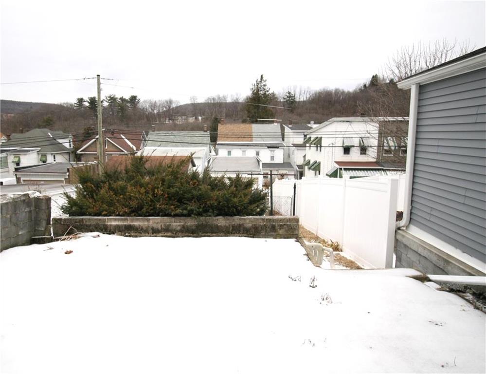 Tamaqua Borough, Pennsylvania 18252, United States, 5 Bedrooms Bedrooms, ,2 BathroomsBathrooms,Residential,Pending,3698