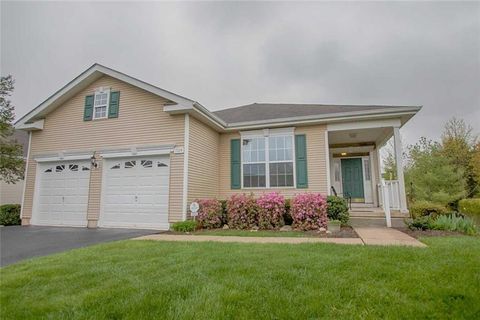 1924 Alexander Drive, Lower Macungie Twp, PA 18062 - #: 736366