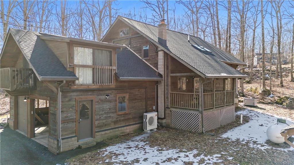 Wayne County, Pennsylvania 18428, United States, 4 Bedrooms Bedrooms, ,3 BathroomsBathrooms,Residential,Active,83485