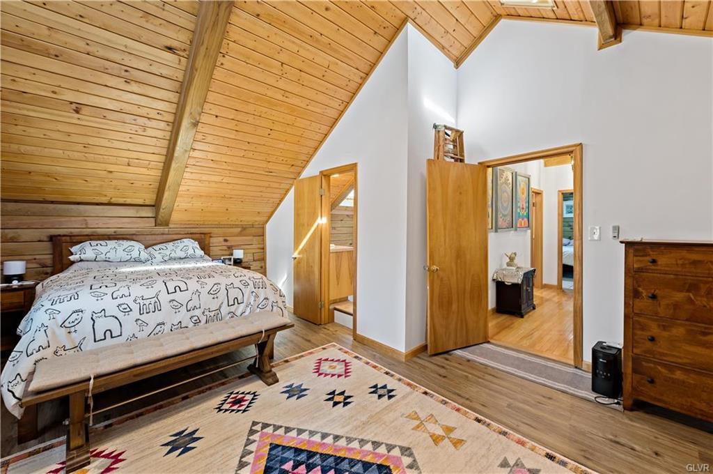 Wayne County, Pennsylvania 18428, United States, 4 Bedrooms Bedrooms, ,3 BathroomsBathrooms,Residential,Active,83485