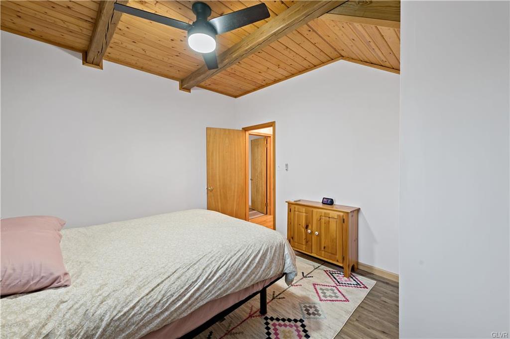 Wayne County, Pennsylvania 18428, United States, 4 Bedrooms Bedrooms, ,3 BathroomsBathrooms,Residential,Active,83485