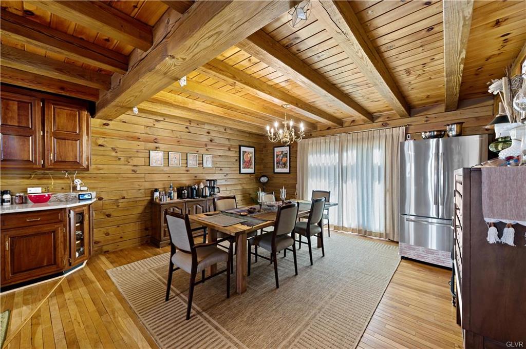 Wayne County, Pennsylvania 18428, United States, 4 Bedrooms Bedrooms, ,3 BathroomsBathrooms,Residential,Active,83485