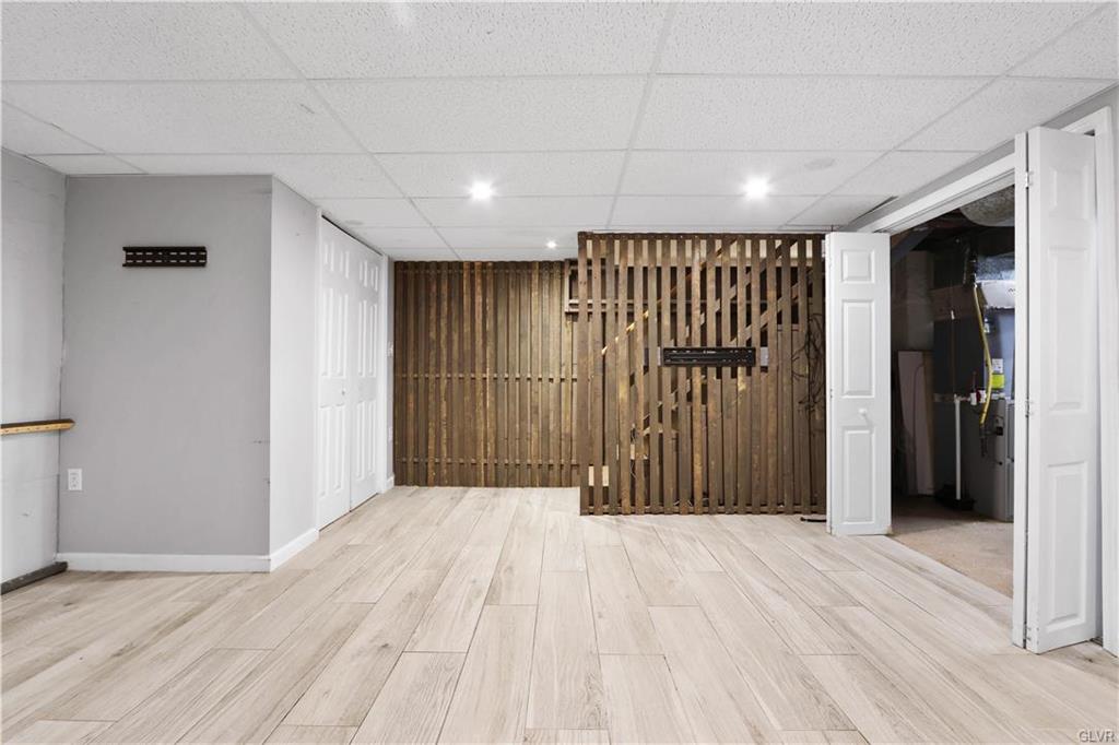 Allentown City, Pennsylvania 18103, United States, 3 Bedrooms Bedrooms, ,2 BathroomsBathrooms,Residential,Pending,76798