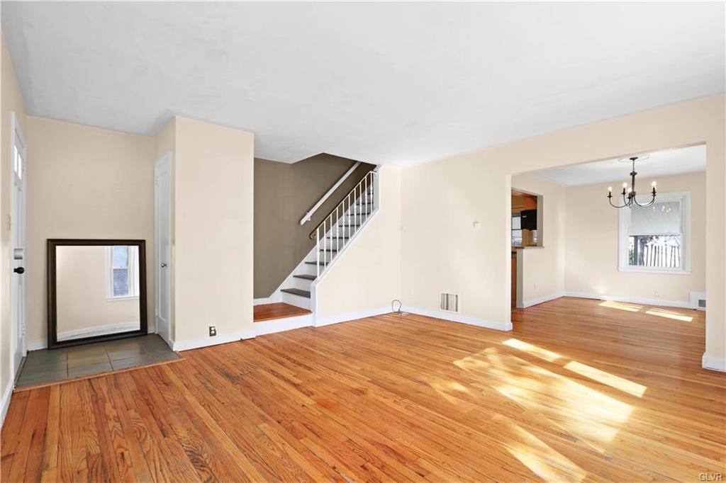 Allentown City, Pennsylvania 18103, United States, 3 Bedrooms Bedrooms, ,2 BathroomsBathrooms,Residential,Pending,76798