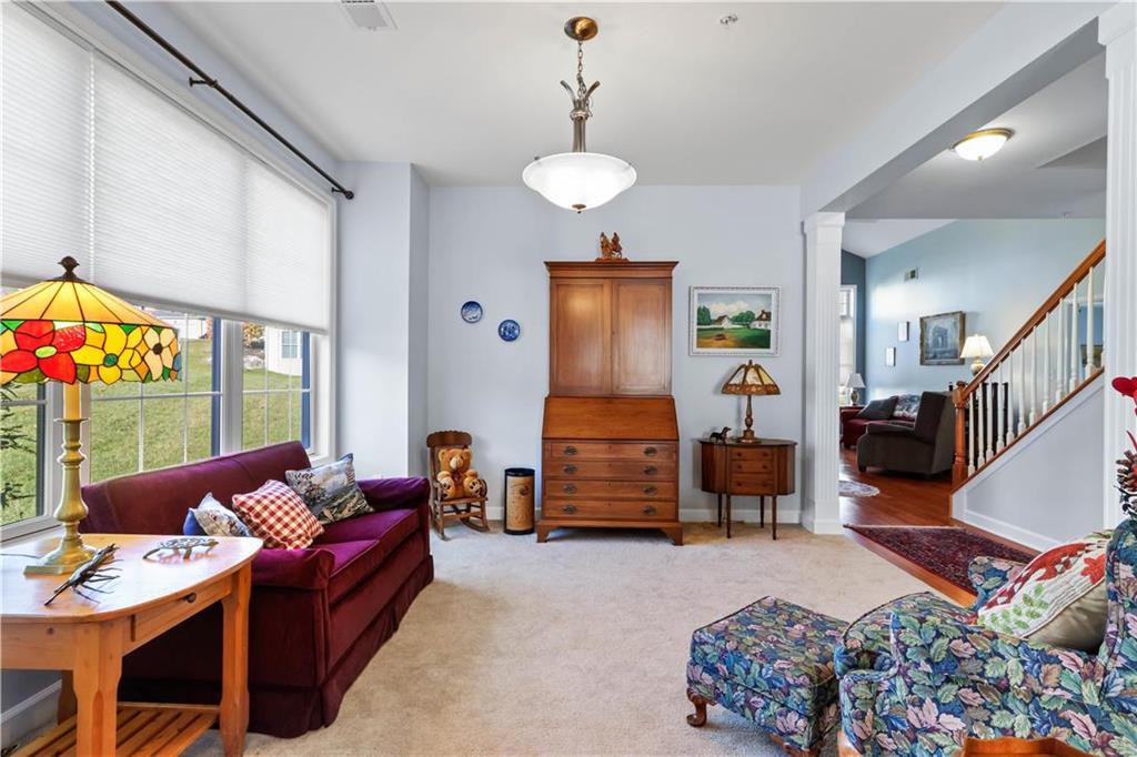 Whitehall Twp, Pennsylvania 18052, United States, 2 Bedrooms Bedrooms, ,2 BathroomsBathrooms,Residential,Pending,29693