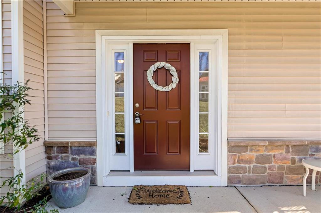 Whitehall Twp, Pennsylvania 18052, United States, 2 Bedrooms Bedrooms, ,2 BathroomsBathrooms,Residential,Pending,29693