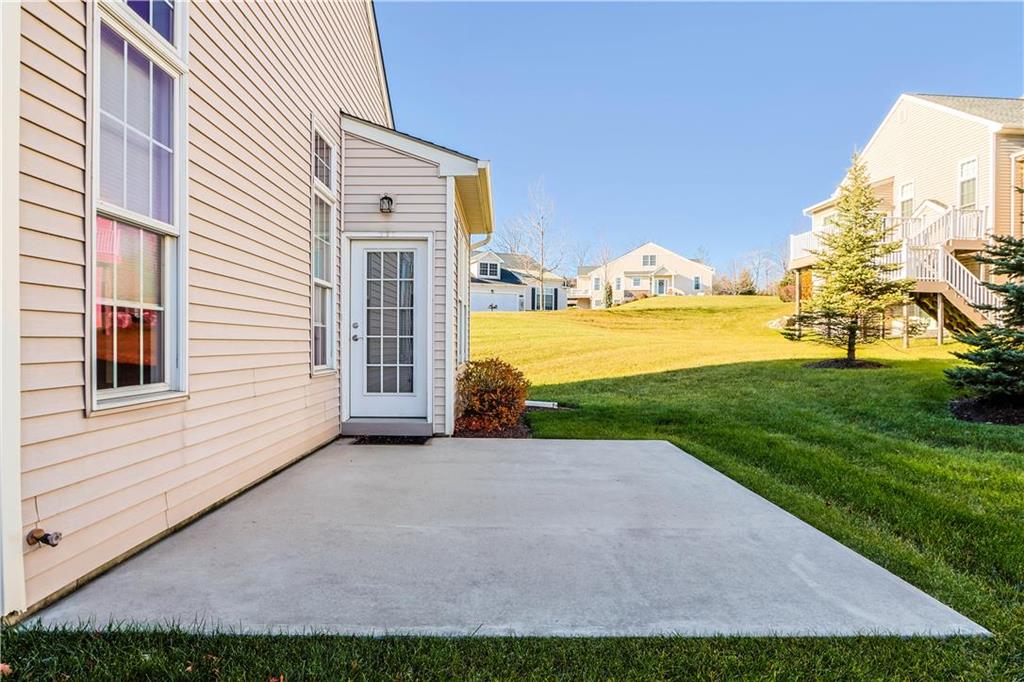 Whitehall Twp, Pennsylvania 18052, United States, 2 Bedrooms Bedrooms, ,2 BathroomsBathrooms,Residential,Pending,29693