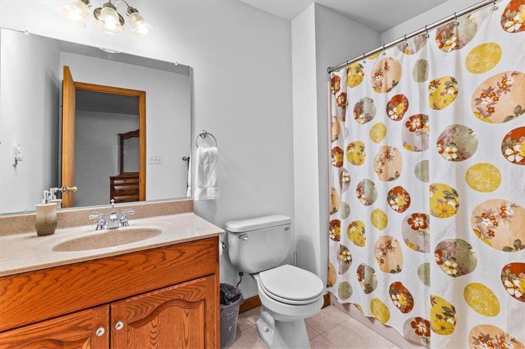 Pike County, Pennsylvania 18324, United States, 4 Bedrooms Bedrooms, ,4 BathroomsBathrooms,Residential,Pending,27973