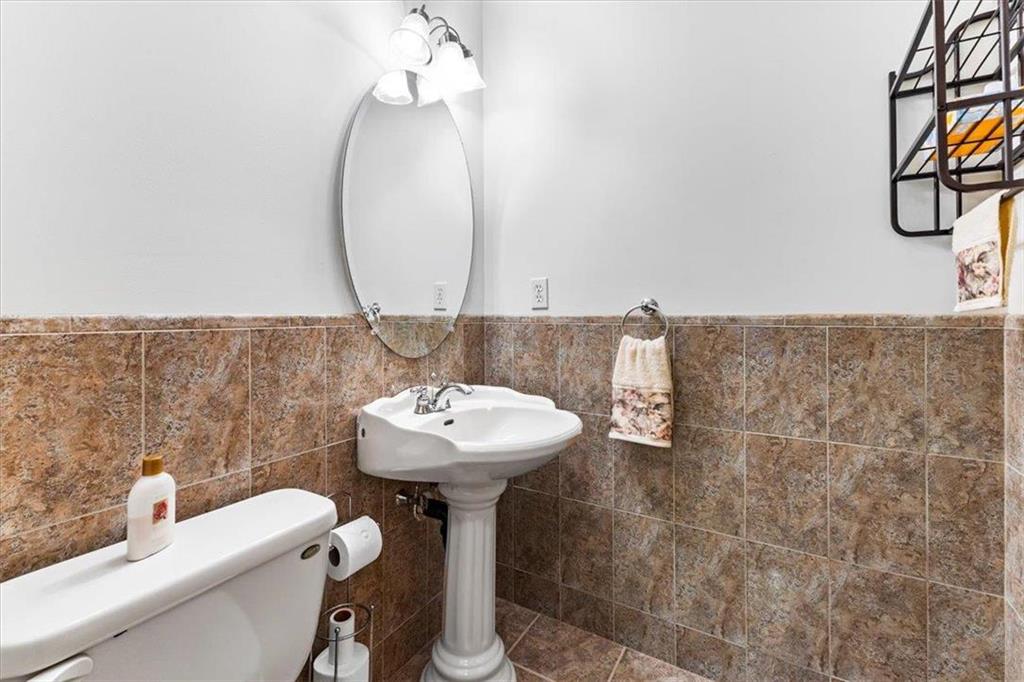 Pike County, Pennsylvania 18324, United States, 4 Bedrooms Bedrooms, ,4 BathroomsBathrooms,Residential,Pending,27973