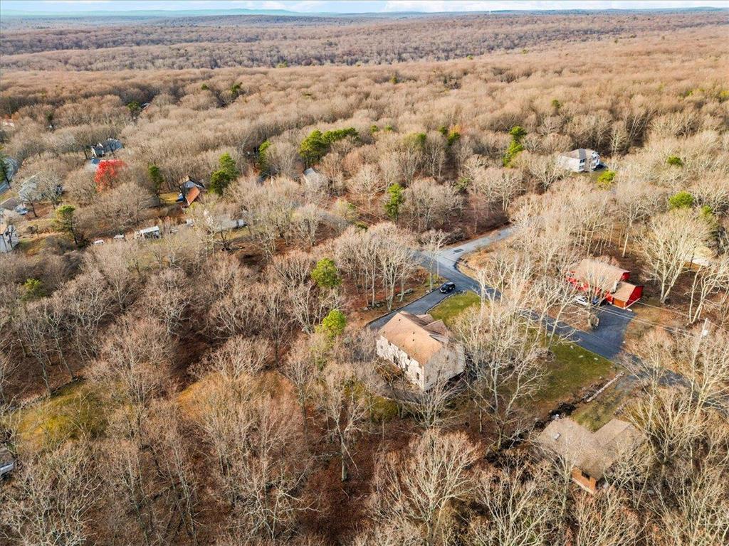 Pike County, Pennsylvania 18324, United States, 4 Bedrooms Bedrooms, ,4 BathroomsBathrooms,Residential,Pending,27973