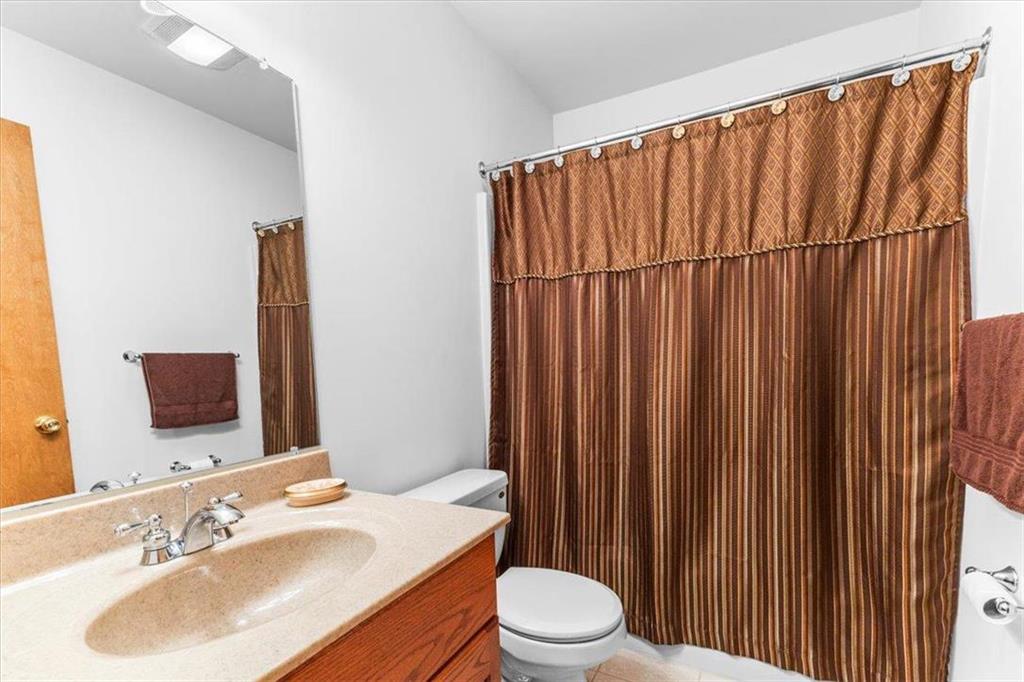 Pike County, Pennsylvania 18324, United States, 4 Bedrooms Bedrooms, ,4 BathroomsBathrooms,Residential,Pending,27973