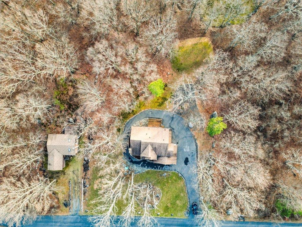 Pike County, Pennsylvania 18324, United States, 4 Bedrooms Bedrooms, ,4 BathroomsBathrooms,Residential,Pending,27973