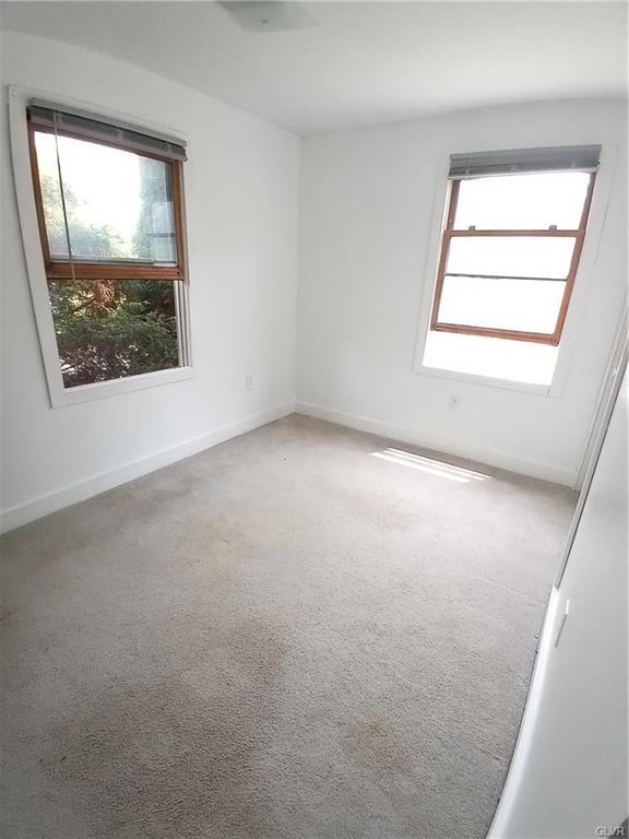 Green Lane Boro, Pennsylvania 18054, United States, 4 Bedrooms Bedrooms, ,3 BathroomsBathrooms,Residential,Active,37798