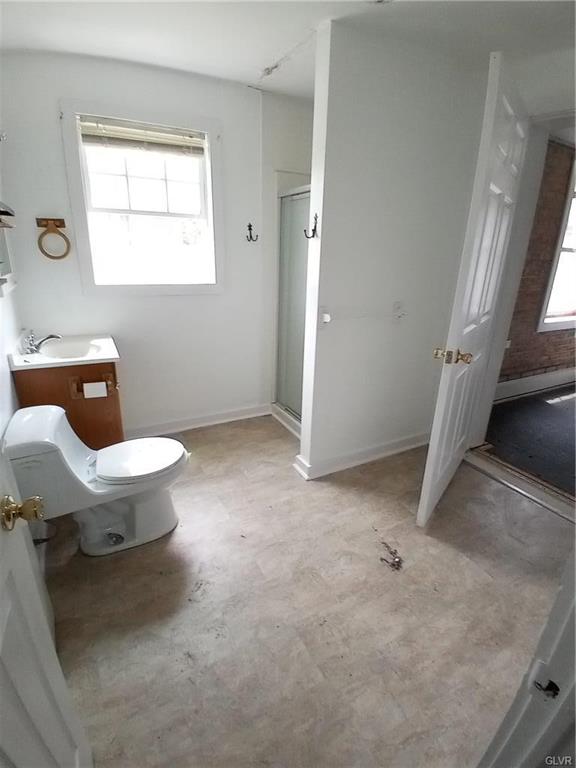 Green Lane Boro, Pennsylvania 18054, United States, 4 Bedrooms Bedrooms, ,3 BathroomsBathrooms,Residential,Active,37798