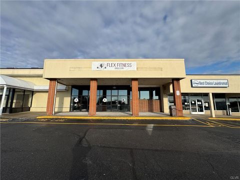Photo of 1231 Airport Road #4900sf, Allentown, PA 18109 (MLS # 752997) Photo of 1231 Airport Road #4900sf, Allentown, PA 18109 (MLS # 752997)