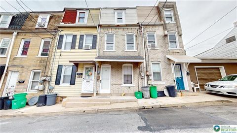 Photo of 418 Spruce Street, Allentown, PA 18102 (MLS # 756175) Photo of 418 Spruce Street, Allentown, PA 18102 (MLS # 756175)