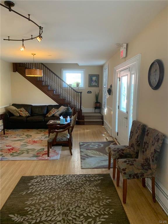 Emmaus Borough, Pennsylvania 18049, United States, ,Residential,Pending,99711