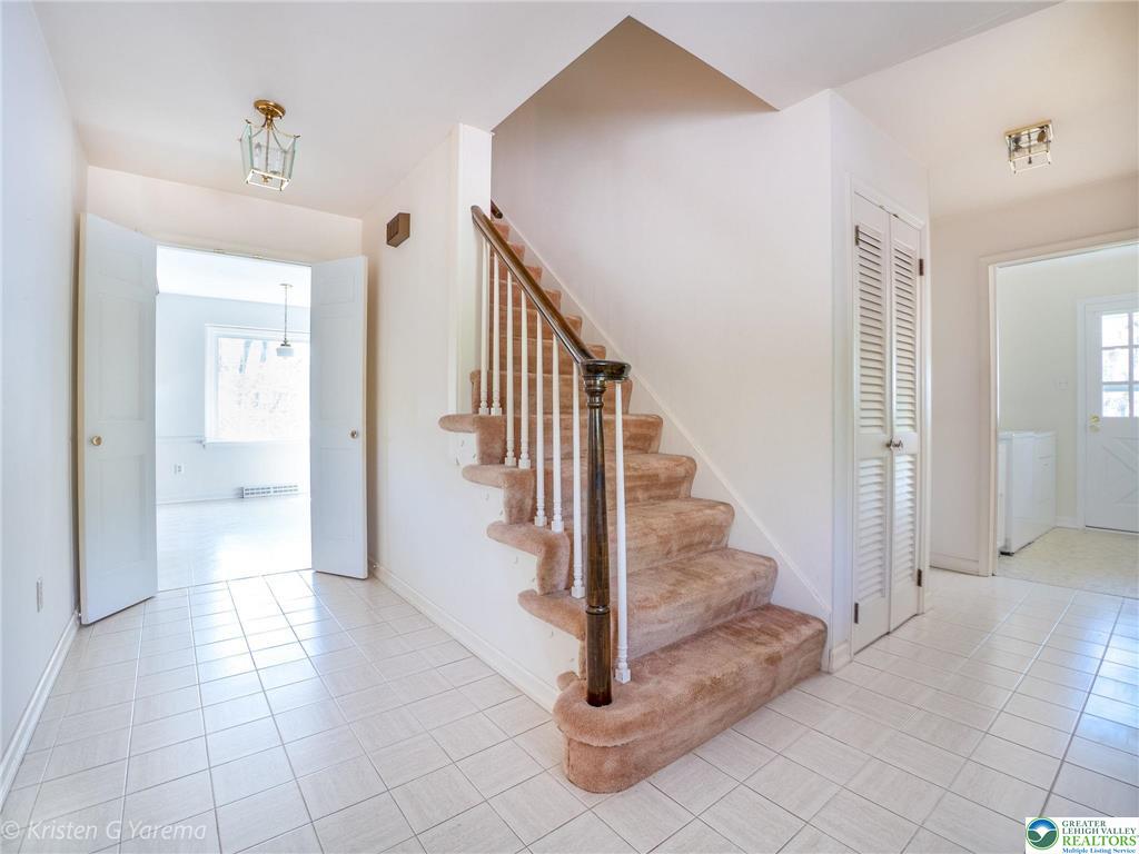 Lower Macungie Twp, Pennsylvania 18103, United States, 5 Bedrooms Bedrooms, ,3 BathroomsBathrooms,Residential,Active,124456