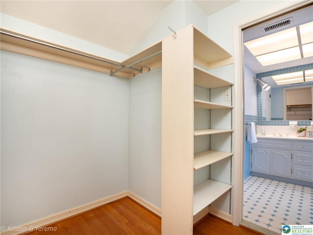 Lower Macungie Twp, Pennsylvania 18103, United States, 5 Bedrooms Bedrooms, ,3 BathroomsBathrooms,Residential,Active,124456