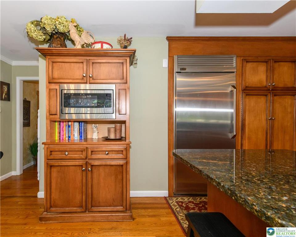 Lower Macungie Twp, Pennsylvania 18106, United States, 4 Bedrooms Bedrooms, ,3 BathroomsBathrooms,Residential,Pending,136634