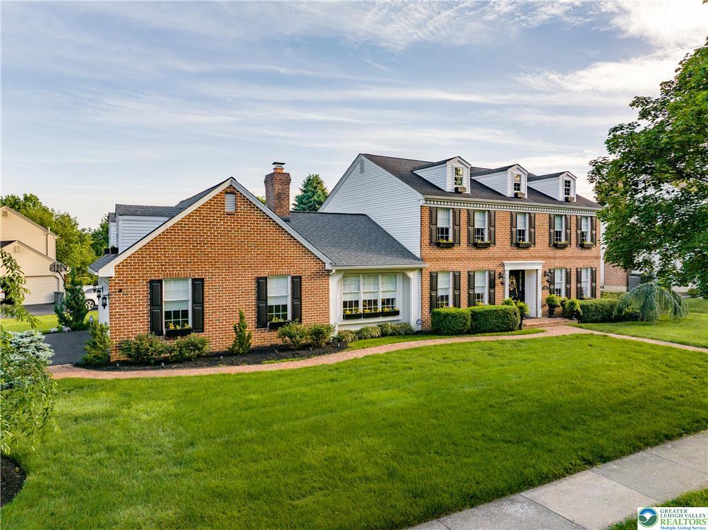 Lower Macungie Twp, Pennsylvania 18106, United States, 4 Bedrooms Bedrooms, ,3 BathroomsBathrooms,Residential,Pending,136634