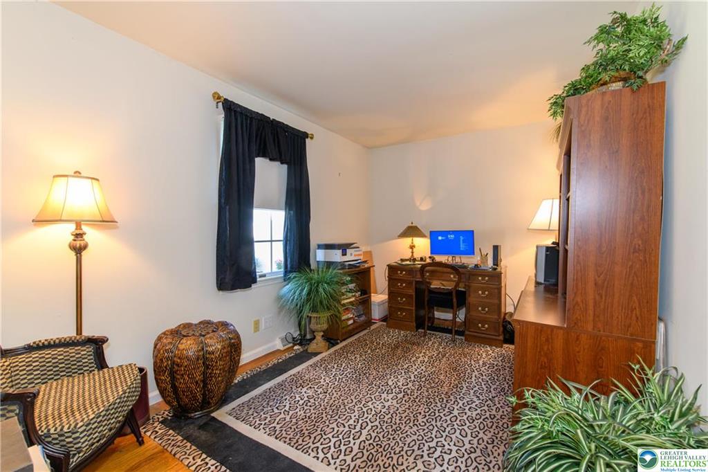 Lower Macungie Twp, Pennsylvania 18106, United States, 4 Bedrooms Bedrooms, ,3 BathroomsBathrooms,Residential,Pending,136634