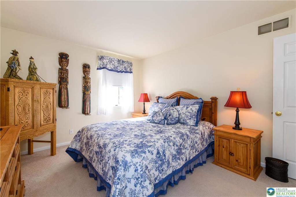 Lower Macungie Twp, Pennsylvania 18106, United States, 4 Bedrooms Bedrooms, ,3 BathroomsBathrooms,Residential,Pending,136634