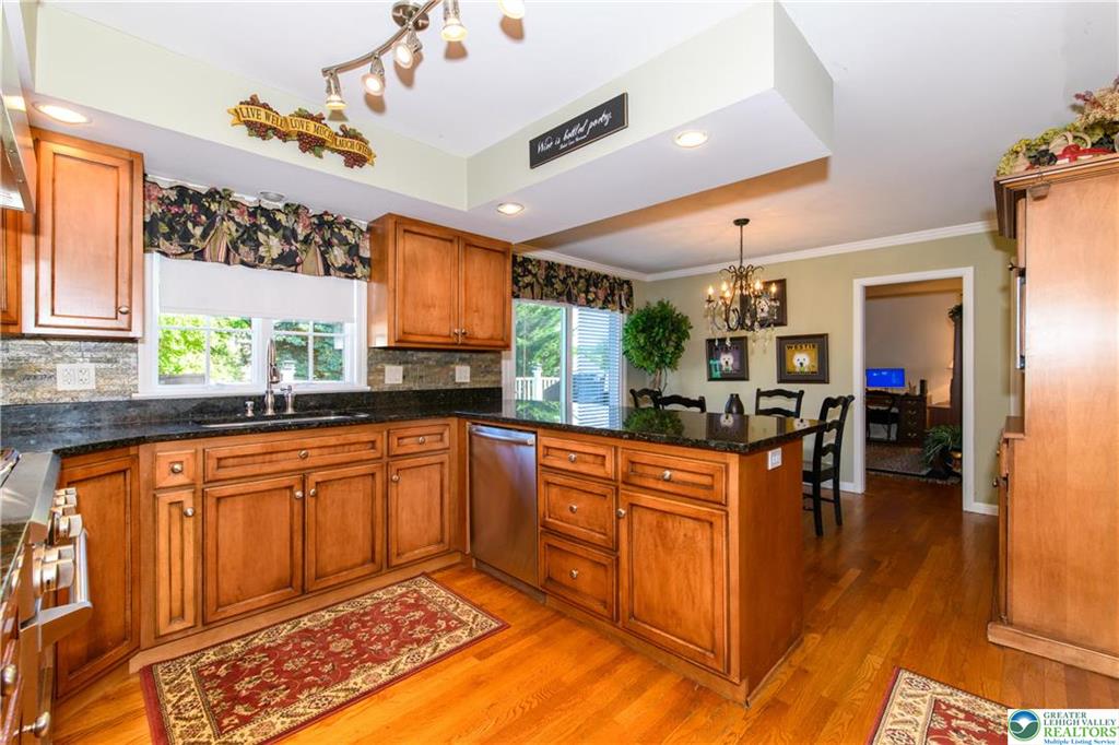 Lower Macungie Twp, Pennsylvania 18106, United States, 4 Bedrooms Bedrooms, ,3 BathroomsBathrooms,Residential,Pending,136634