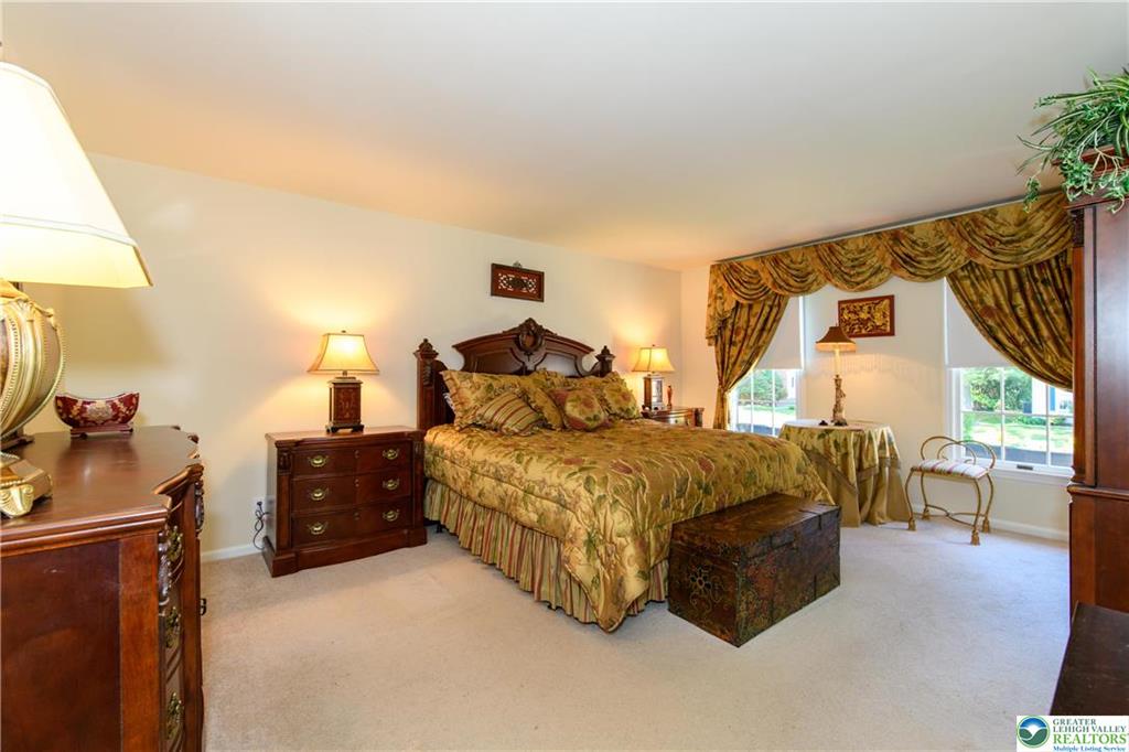 Lower Macungie Twp, Pennsylvania 18106, United States, 4 Bedrooms Bedrooms, ,3 BathroomsBathrooms,Residential,Pending,136634