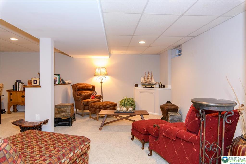 Lower Macungie Twp, Pennsylvania 18106, United States, 4 Bedrooms Bedrooms, ,3 BathroomsBathrooms,Residential,Pending,136634