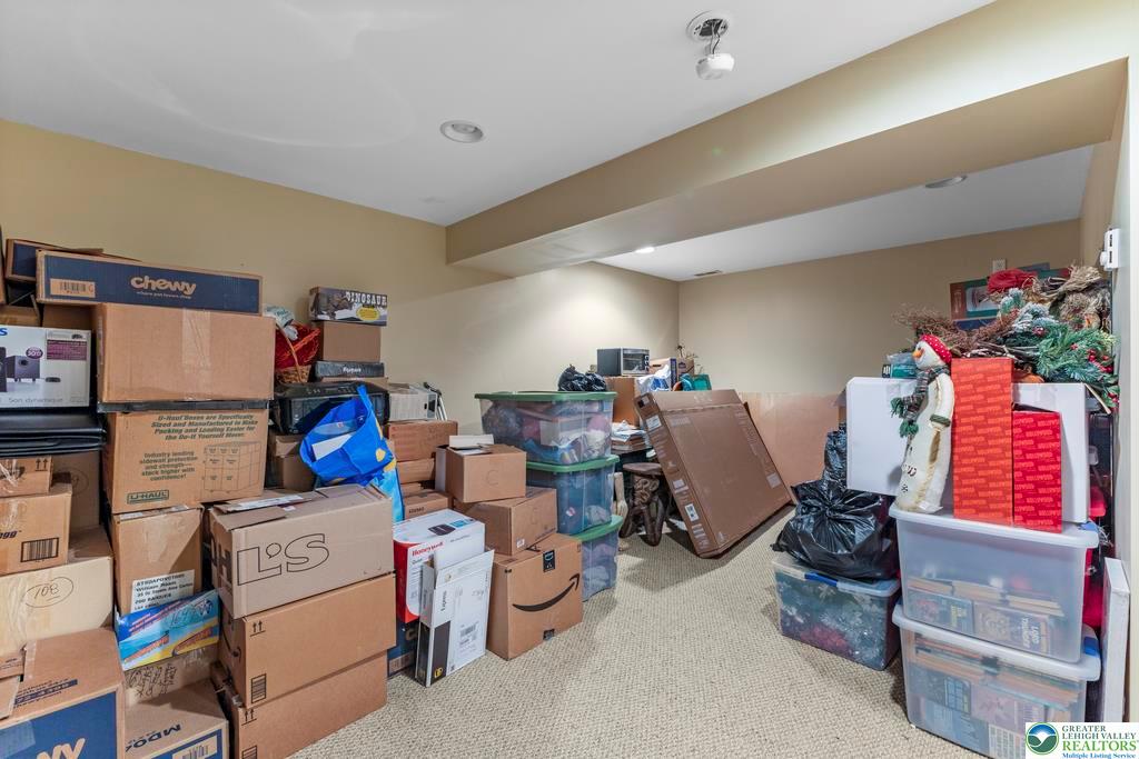 Eldred Twp, Pennsylvania 18058, United States, 4 Bedrooms Bedrooms, ,3 BathroomsBathrooms,Residential,Active,138319