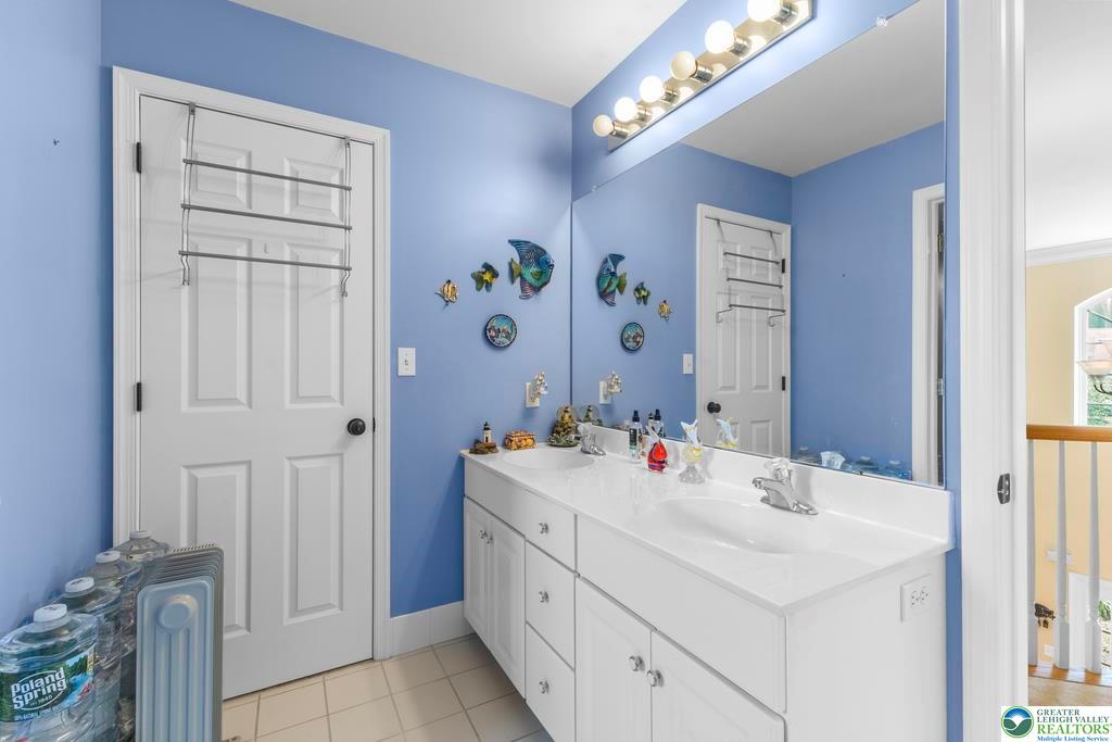 Eldred Twp, Pennsylvania 18058, United States, 4 Bedrooms Bedrooms, ,3 BathroomsBathrooms,Residential,Active,138319