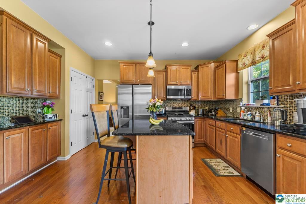 Eldred Twp, Pennsylvania 18058, United States, 4 Bedrooms Bedrooms, ,3 BathroomsBathrooms,Residential,Active,138319