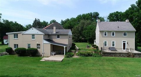 Photo of 3305 Municipal Drive, Whitehall, PA 18052 (MLS # 755086) Photo of 3305 Municipal Drive, Whitehall, PA 18052 (MLS # 755086)